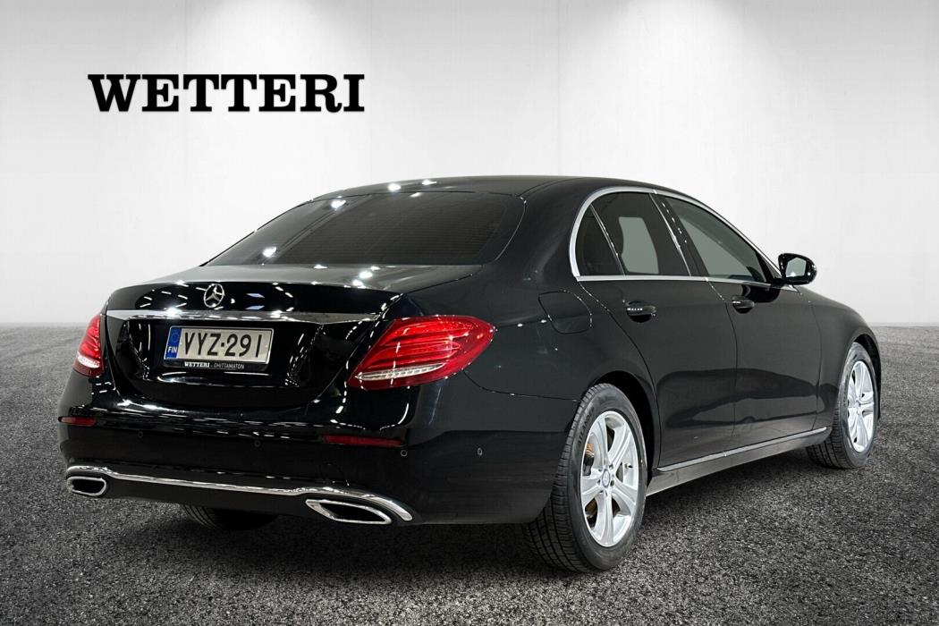 MERCEDES-BENZ E 2016