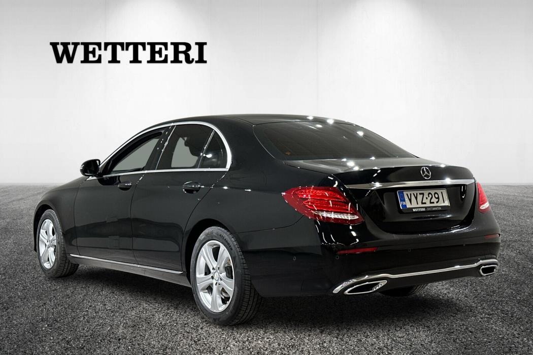 MERCEDES-BENZ E 2016