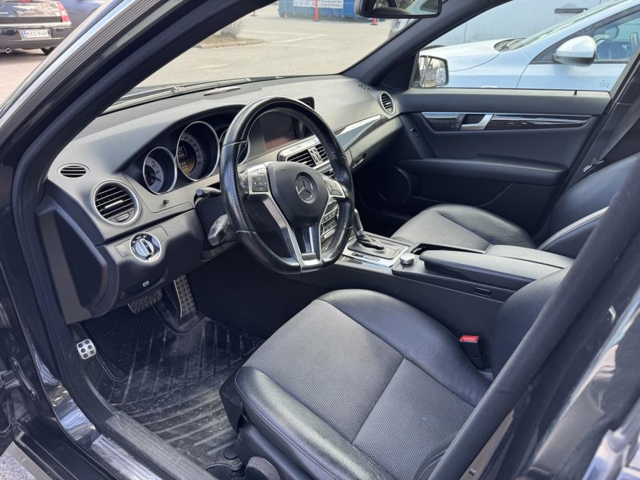 MERCEDES-BENZ C 2011