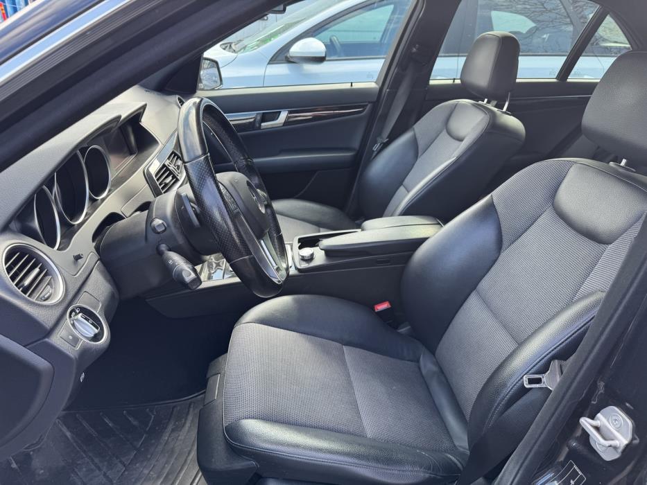 MERCEDES-BENZ C 2011