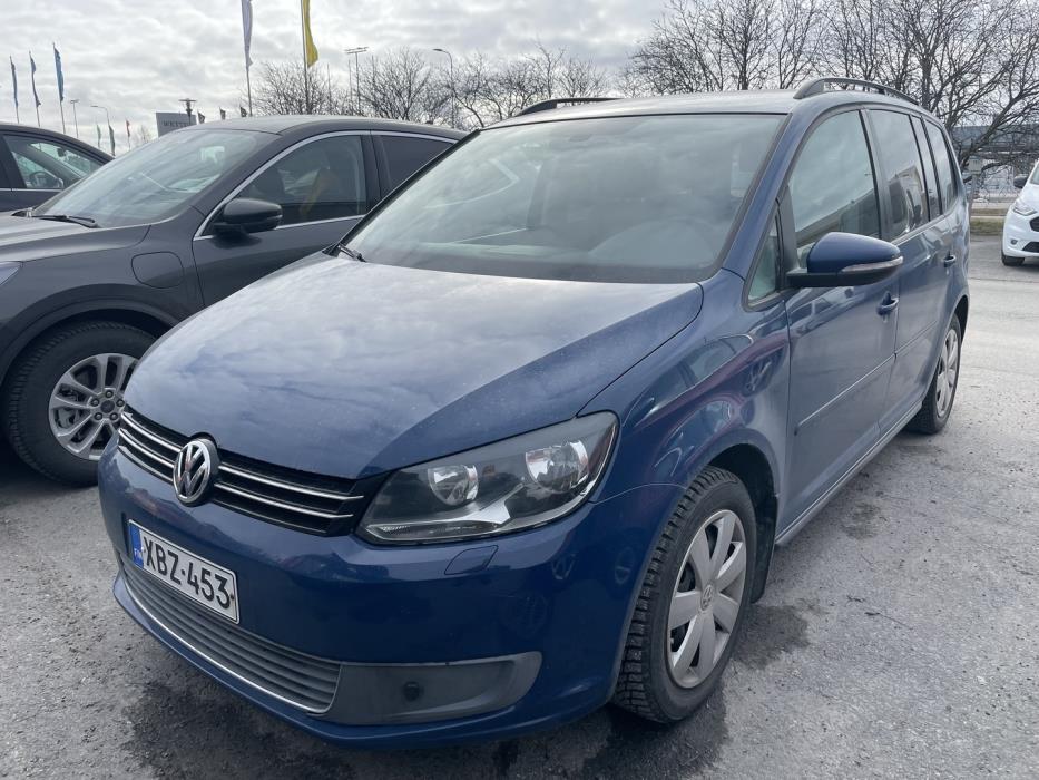 VOLKSWAGEN Touran 2011