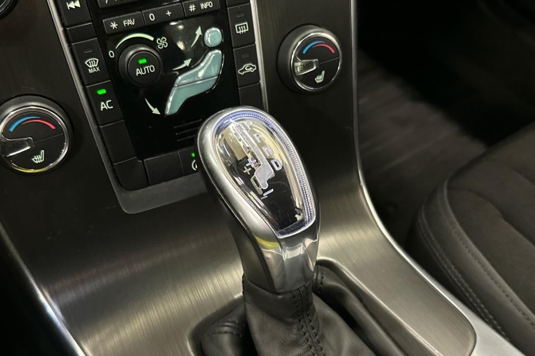 VOLVO S60 2012