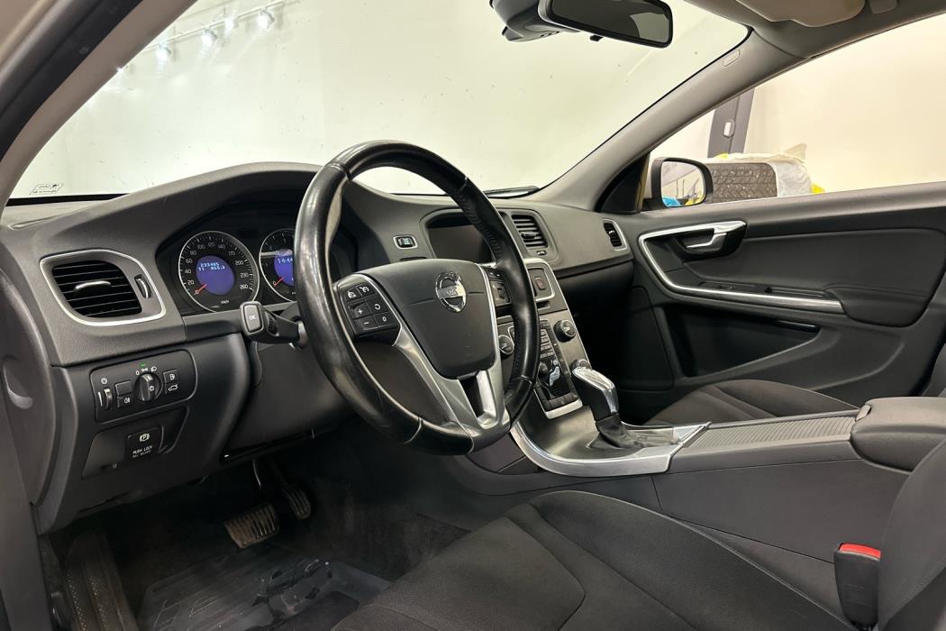 VOLVO S60 2012