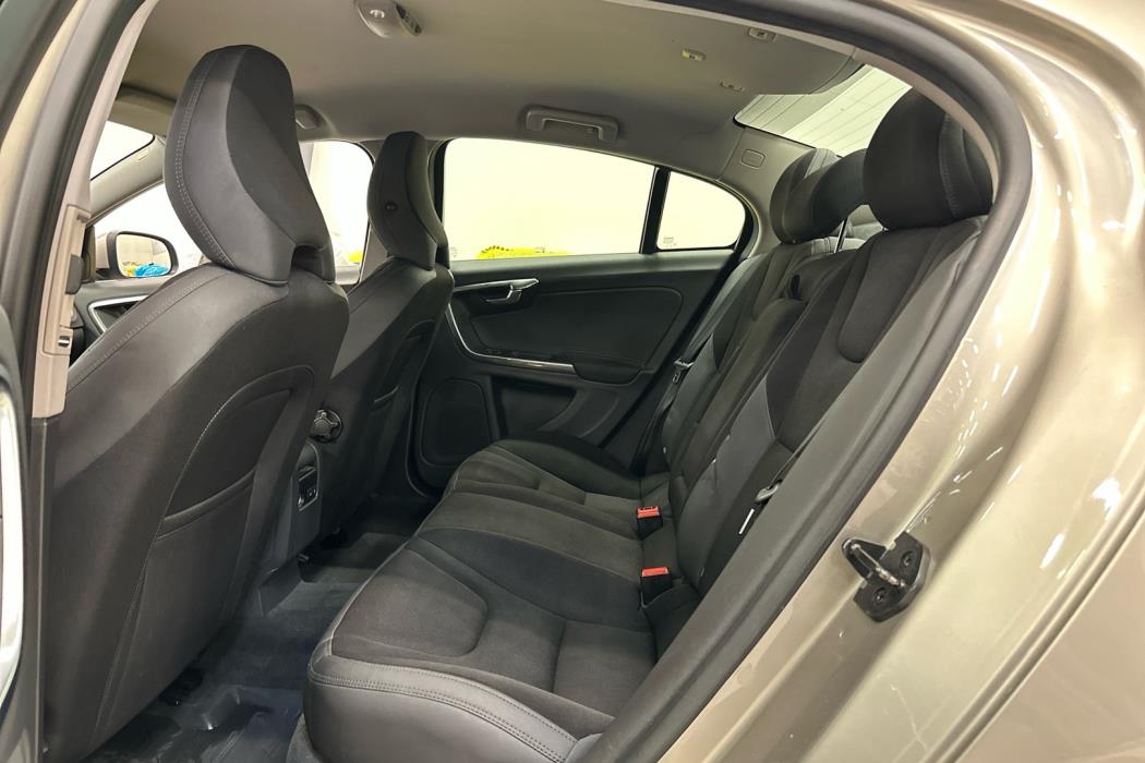 VOLVO S60 2012