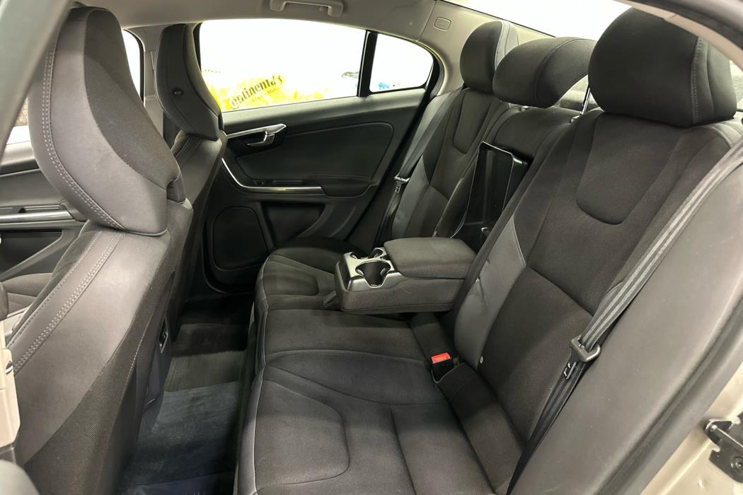 VOLVO S60 2012