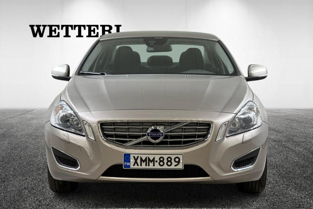 VOLVO S60 2012