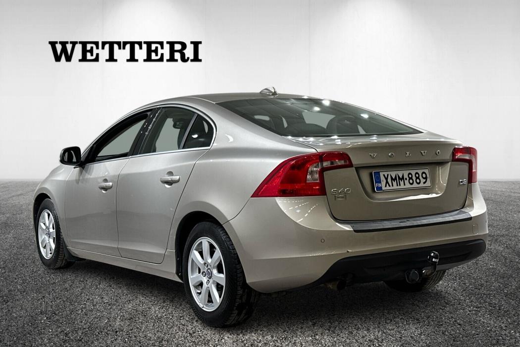VOLVO S60 2012