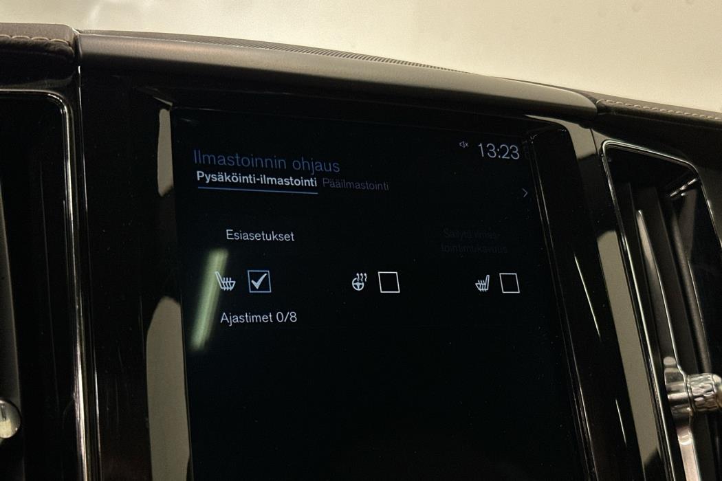 VOLVO XC60 2018