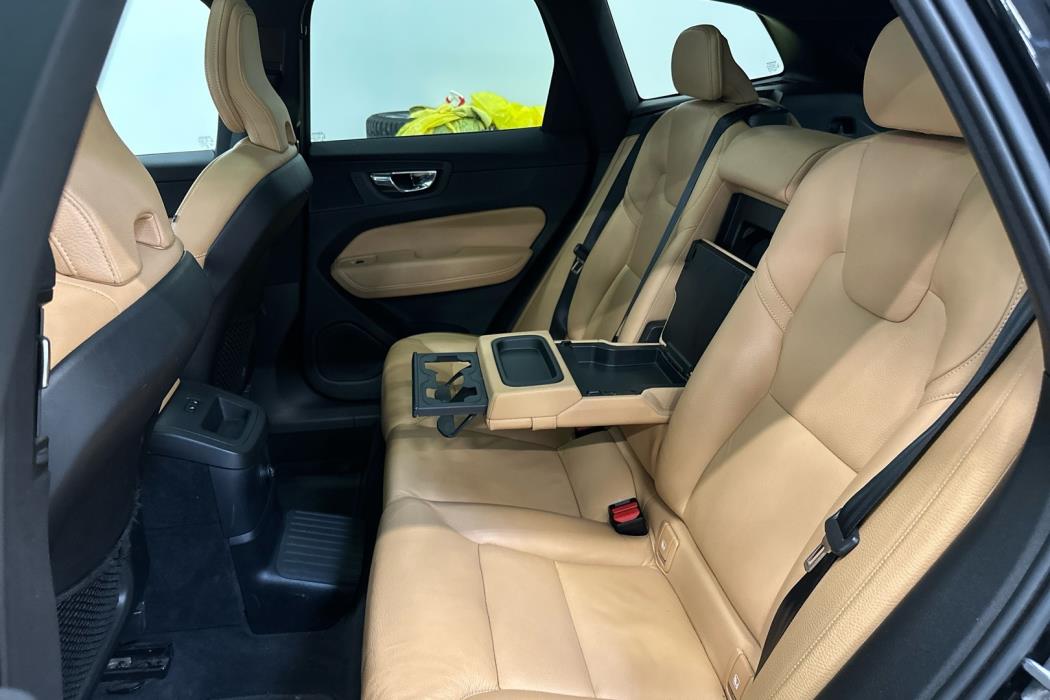 VOLVO XC60 2018