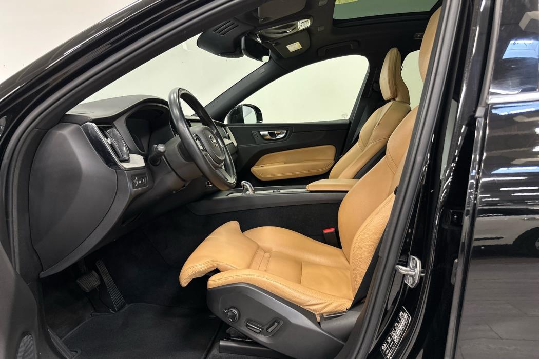 VOLVO XC60 2018
