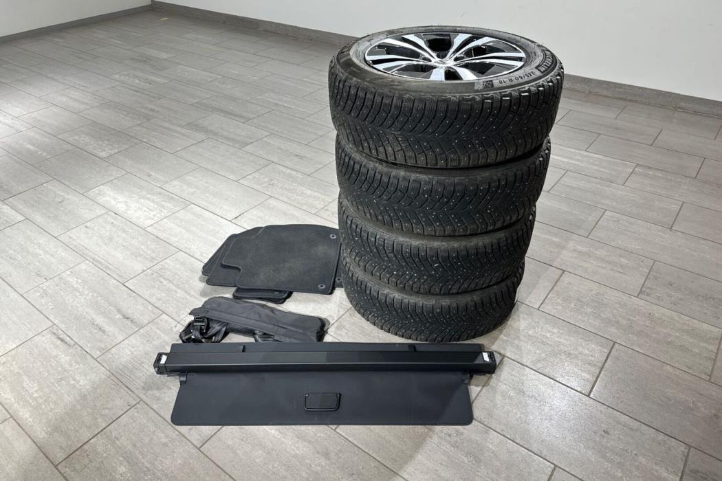 VOLVO XC60 2021