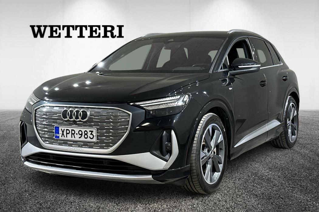 AUDI Q4 e-tron 2021