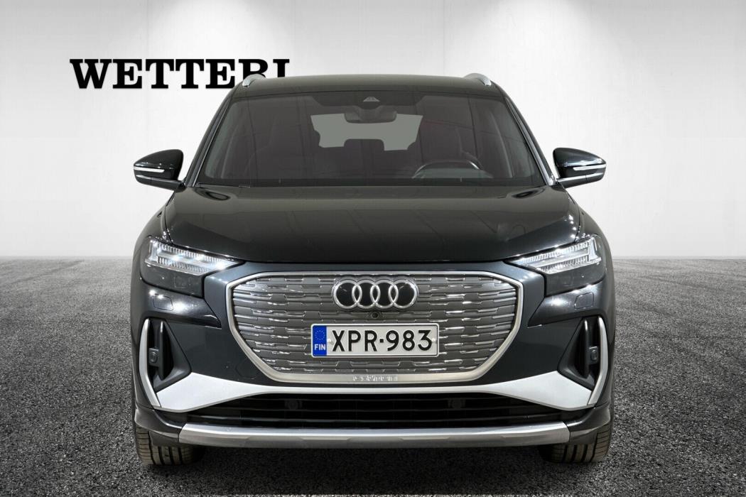 AUDI Q4 e-tron 2021