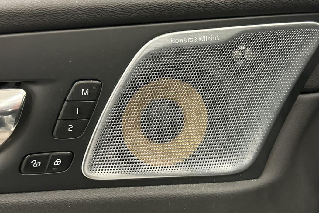 VOLVO XC60 2018