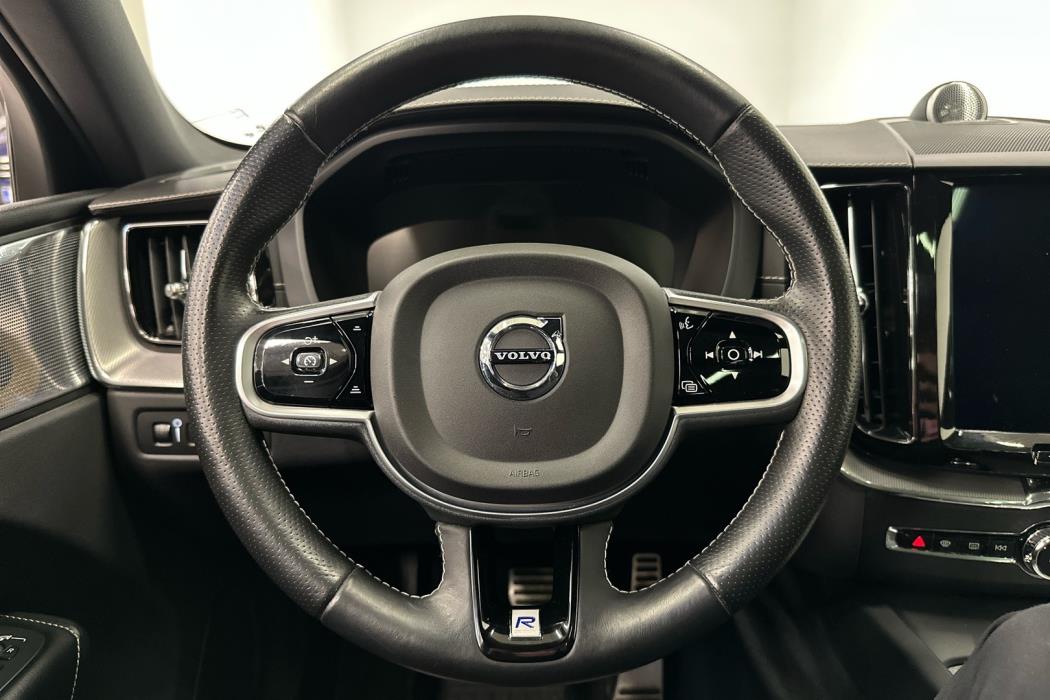 VOLVO XC60 2018