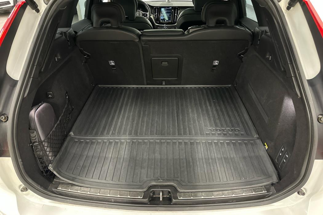 VOLVO XC60 2018