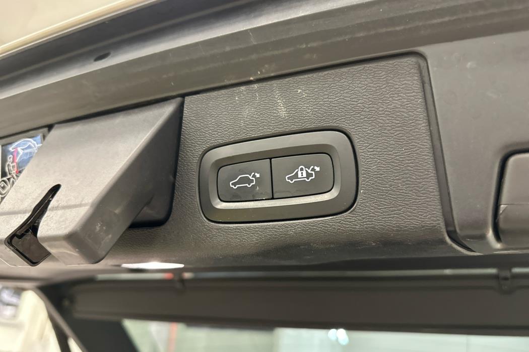 VOLVO XC60 2018