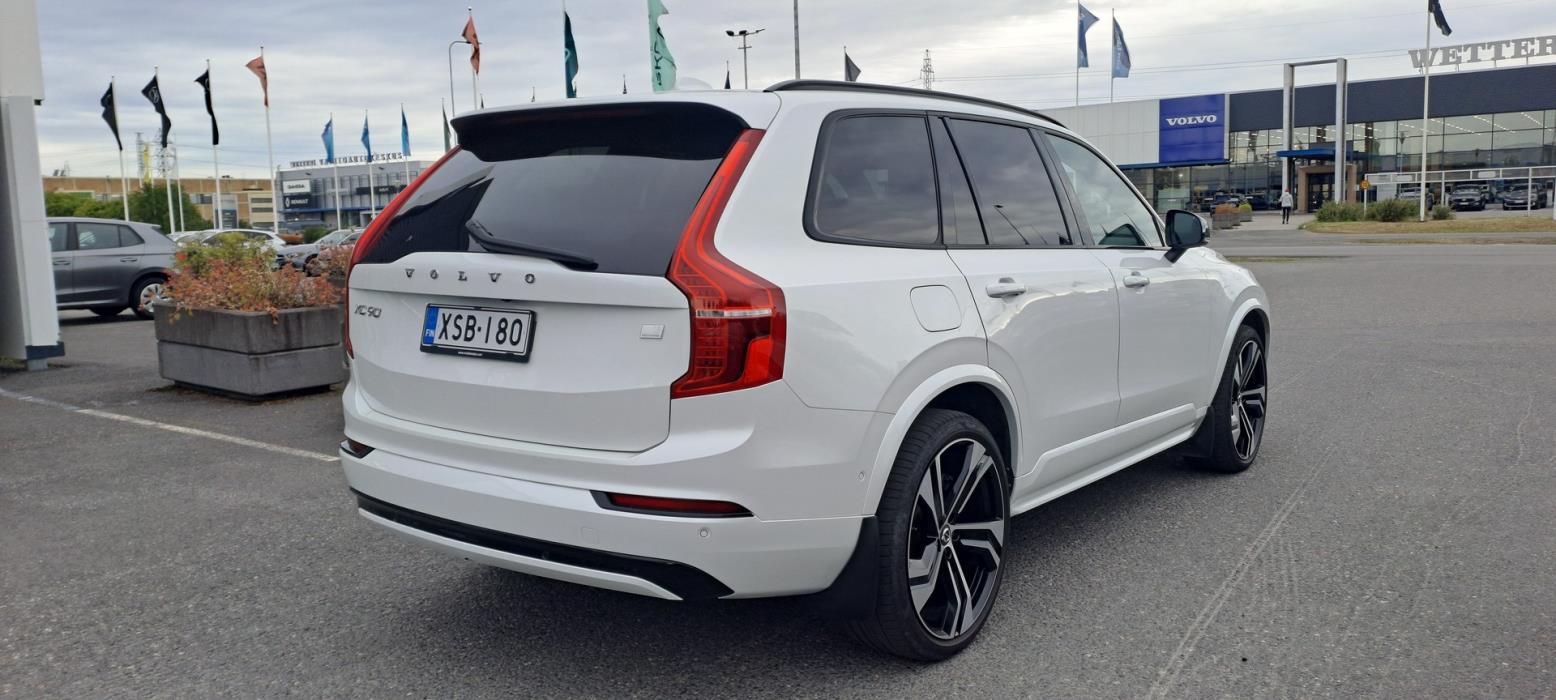 VOLVO XC90 2023