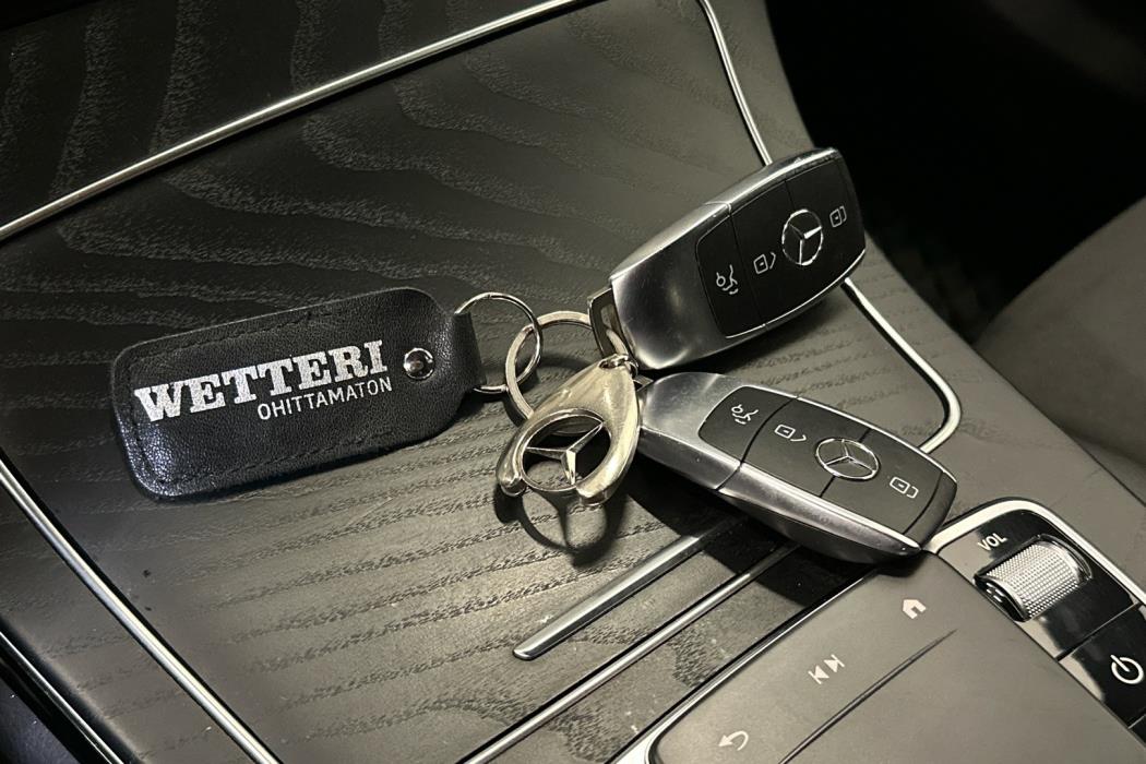 MERCEDES-BENZ GLC 2020