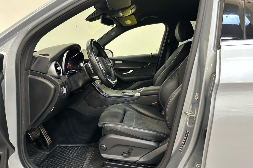MERCEDES-BENZ GLC 2020