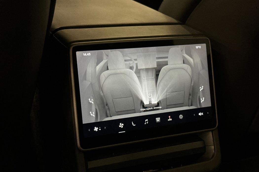 TESLA Model 3 2023