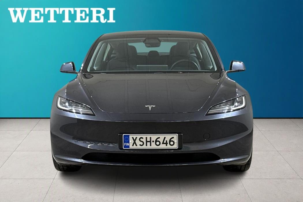 TESLA Model 3 2023