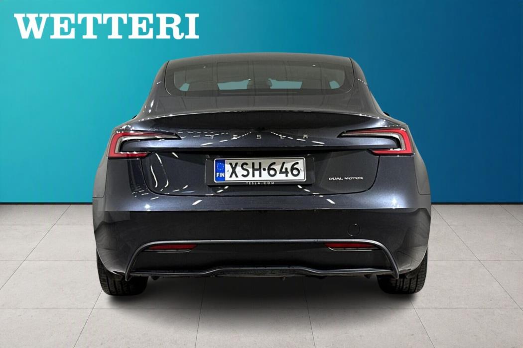 TESLA Model 3 2023
