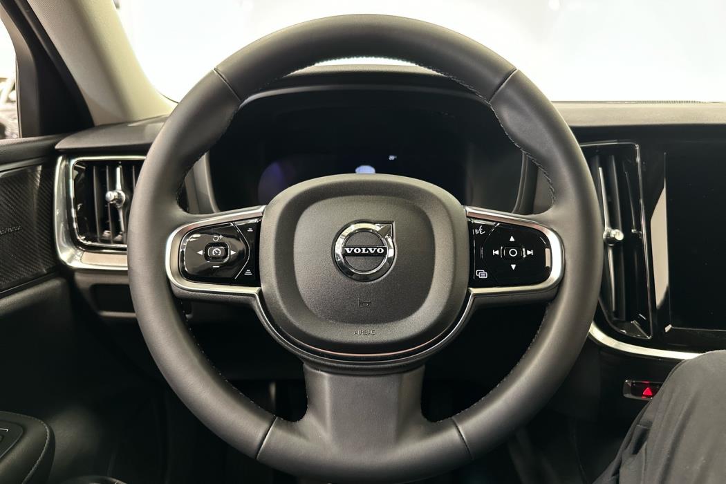 VOLVO S60 2024