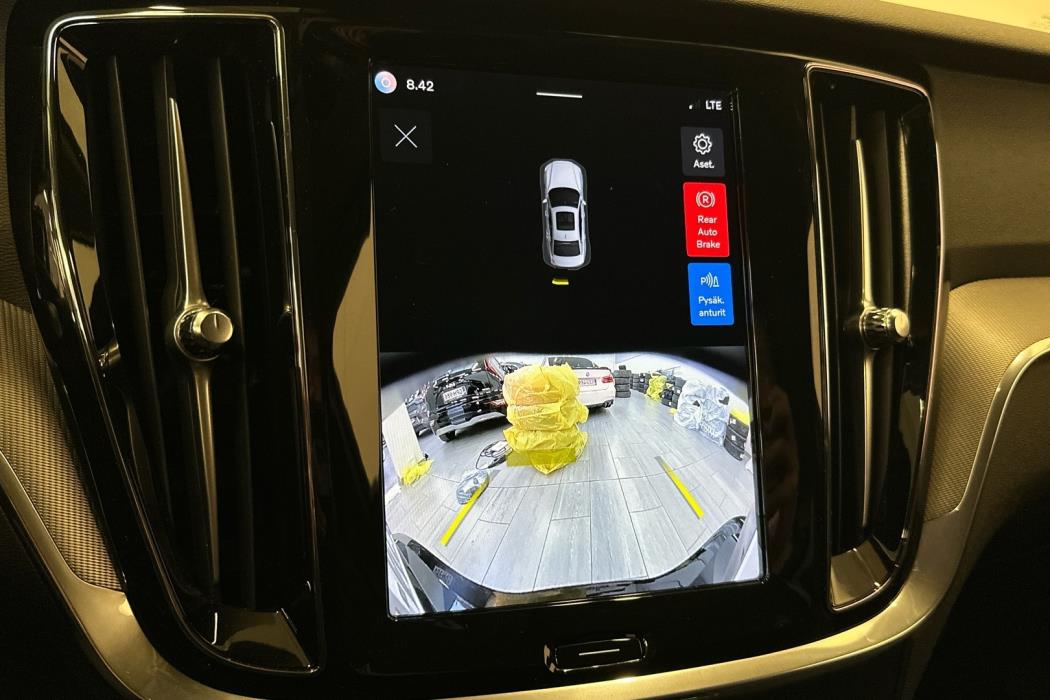 VOLVO S60 2024