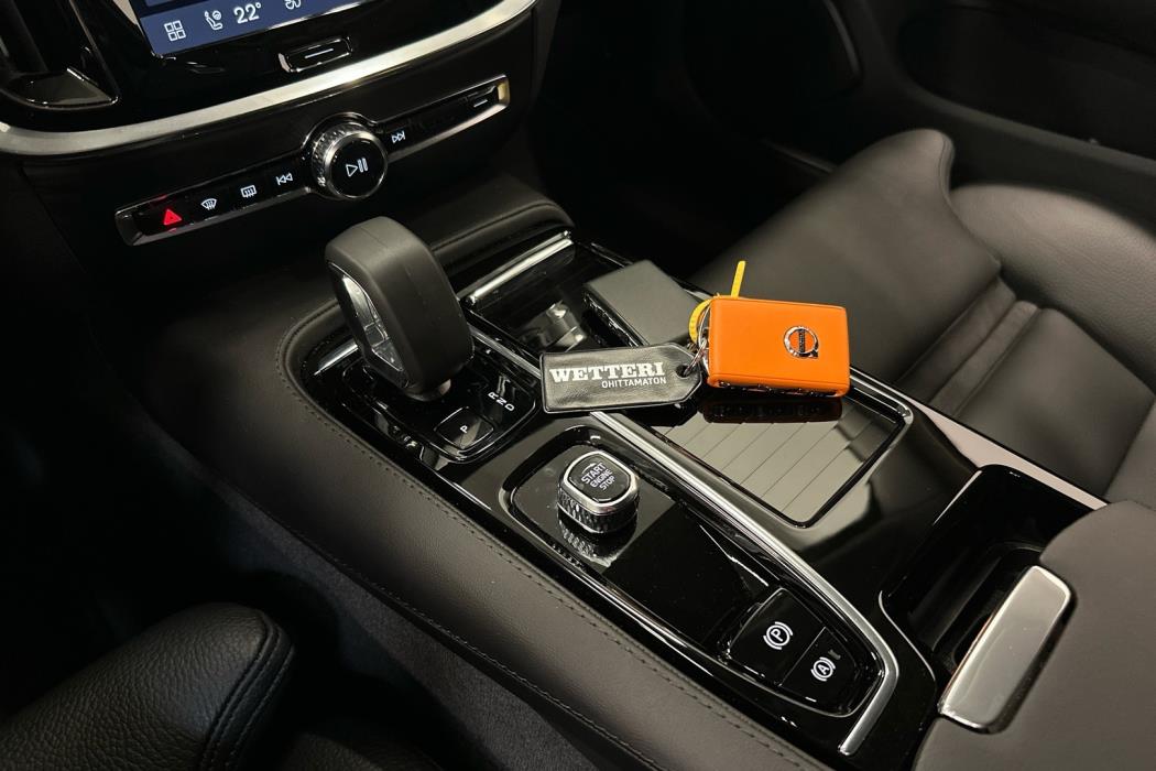 VOLVO S60 2024