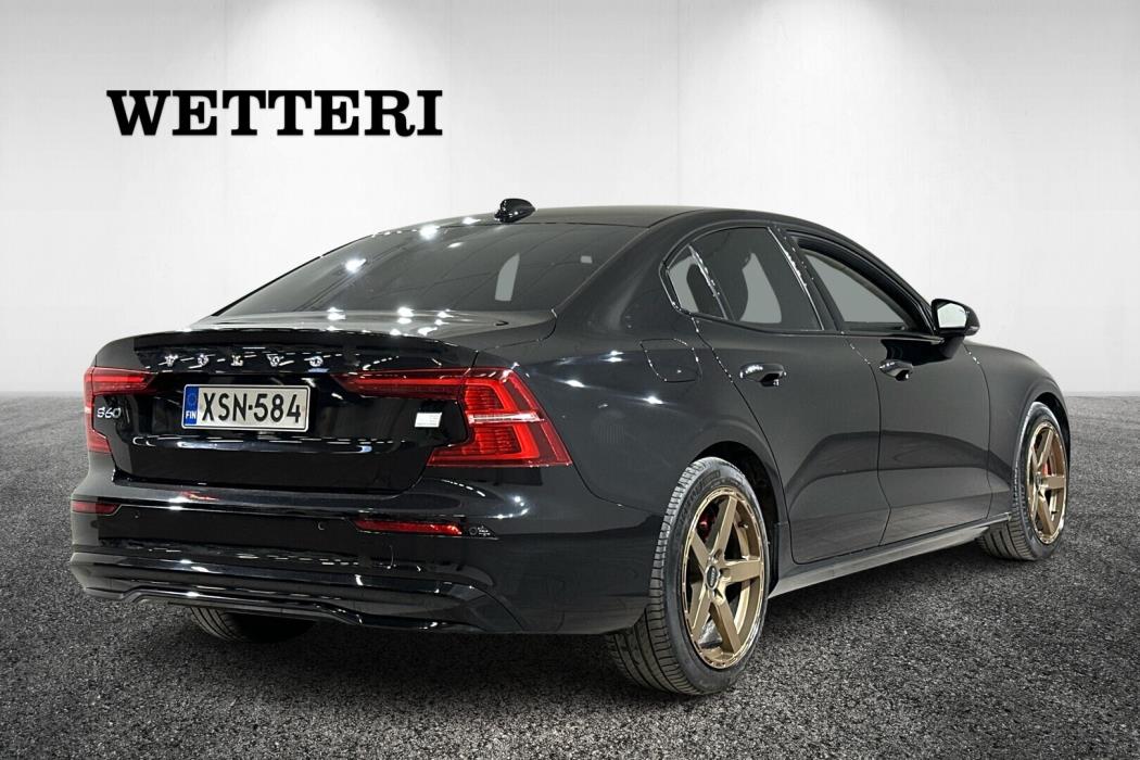 VOLVO S60 2024