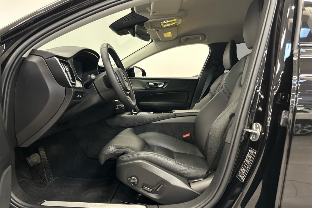 VOLVO S60 2024