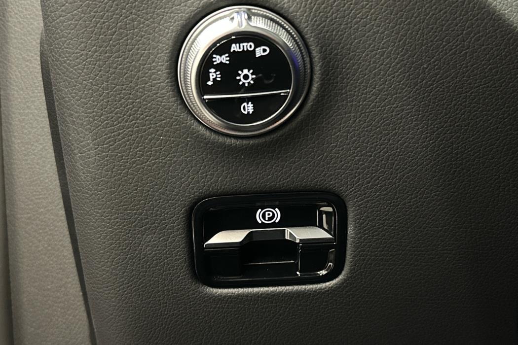 MERCEDES-BENZ GLC 2024