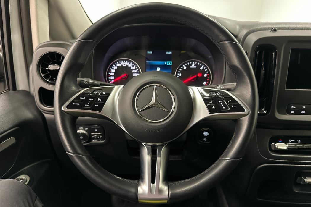 MERCEDES-BENZ VITO 2024
