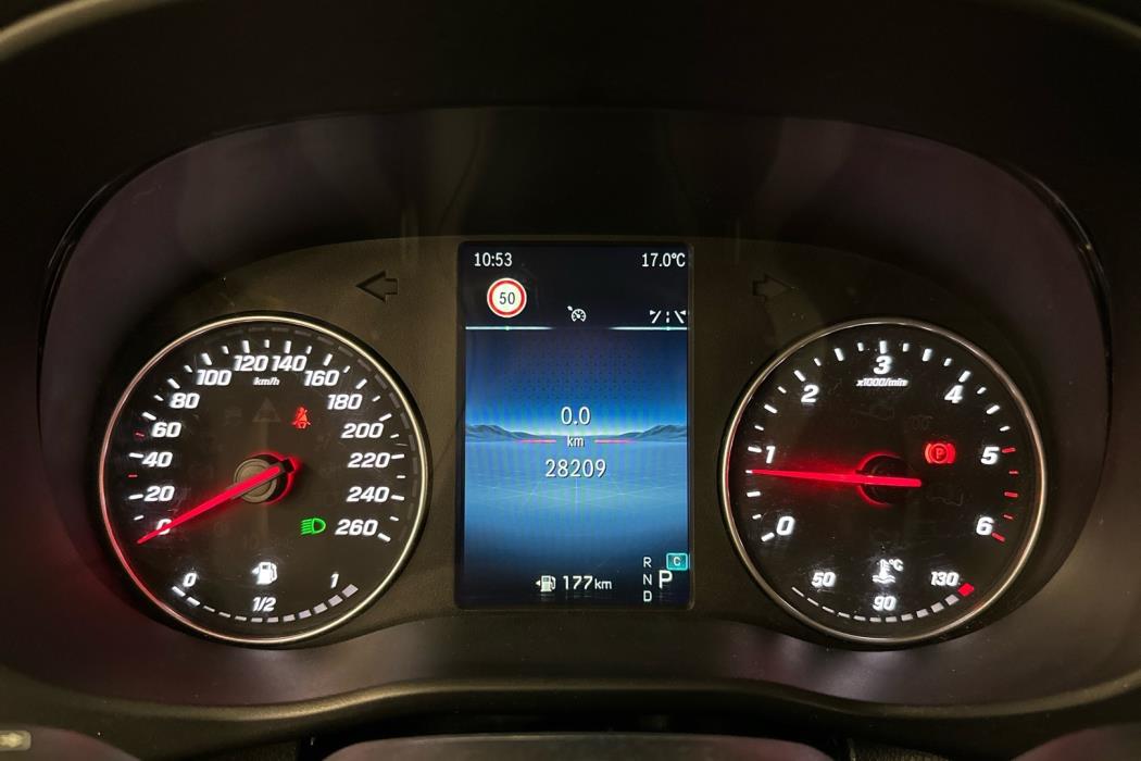 MERCEDES-BENZ VITO 2024