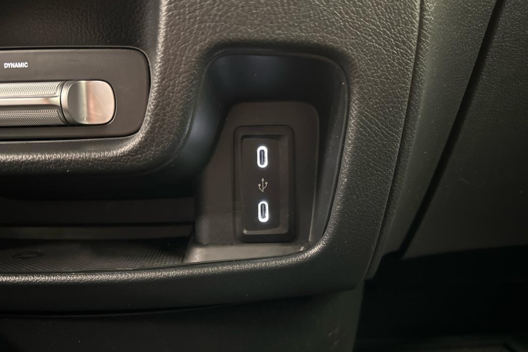 MERCEDES-BENZ VITO 2024