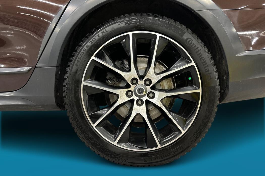 VOLVO V90 Cross Country 2017