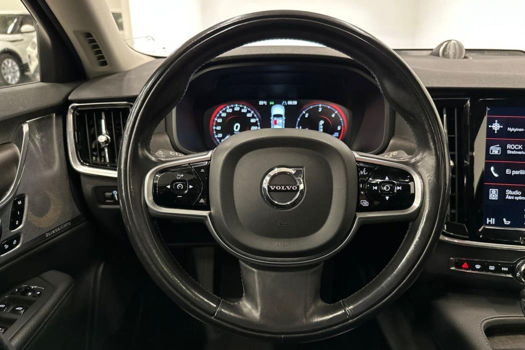 VOLVO V90 Cross Country 2017