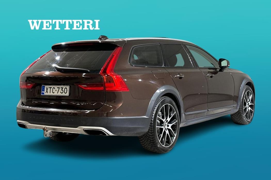 VOLVO V90 Cross Country 2017