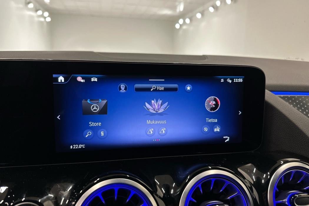 MERCEDES-BENZ EQA 2025