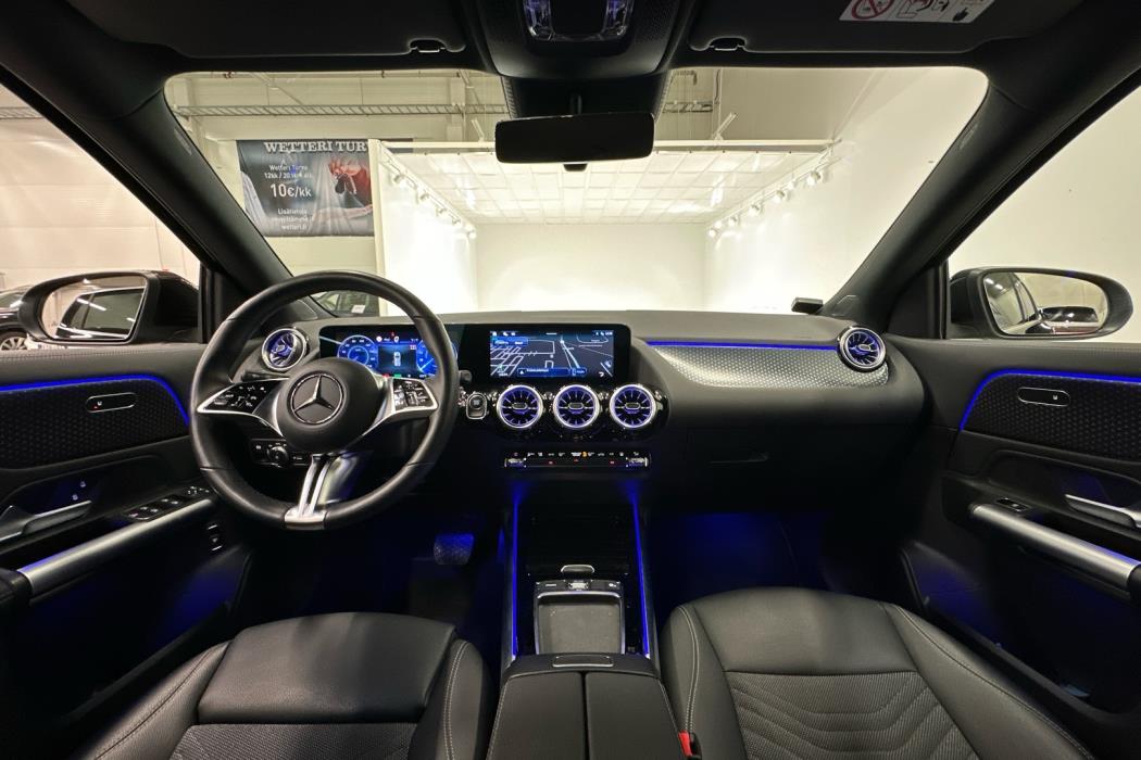 MERCEDES-BENZ EQA 2025