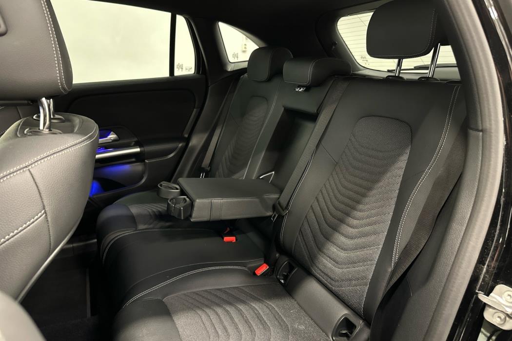 MERCEDES-BENZ EQA 2025