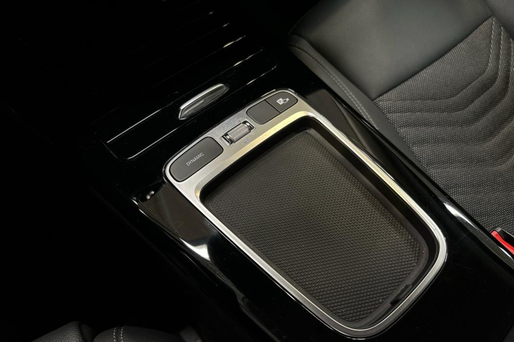 MERCEDES-BENZ A 2025