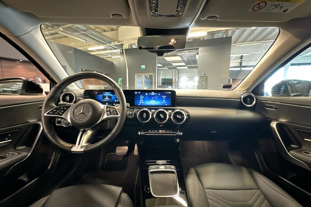 MERCEDES-BENZ A 2025
