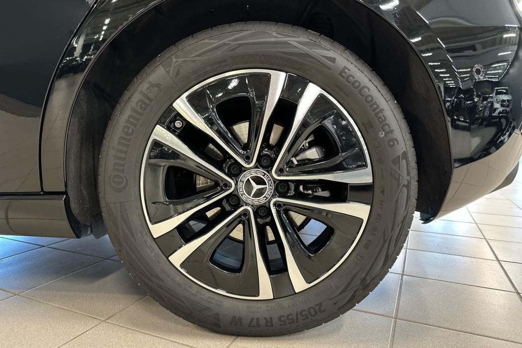 MERCEDES-BENZ A 2025