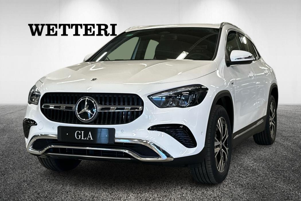 MERCEDES-BENZ GLA 2025