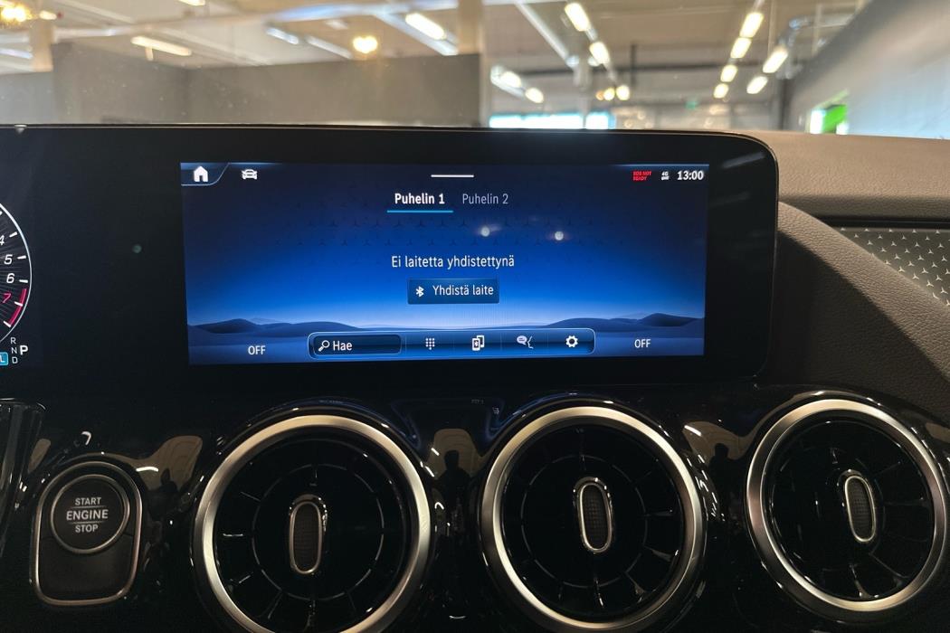 MERCEDES-BENZ GLA 2025