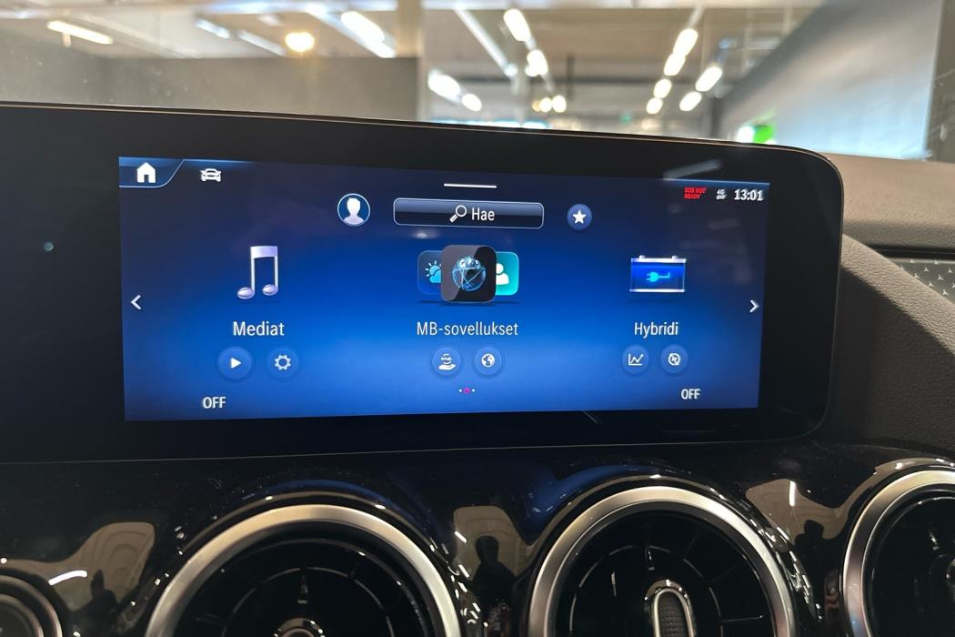 MERCEDES-BENZ GLA 2025