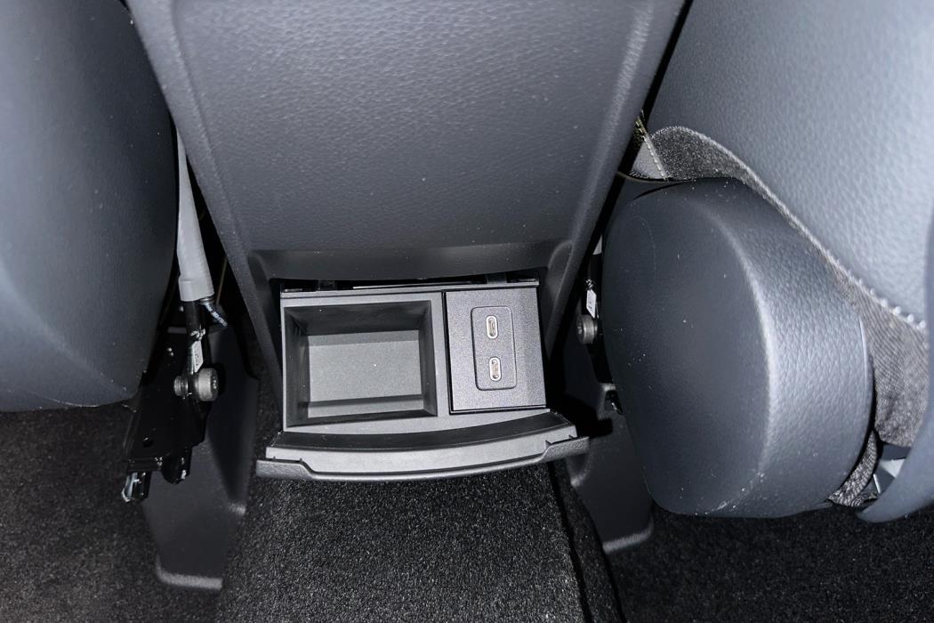 MERCEDES-BENZ GLA 2025