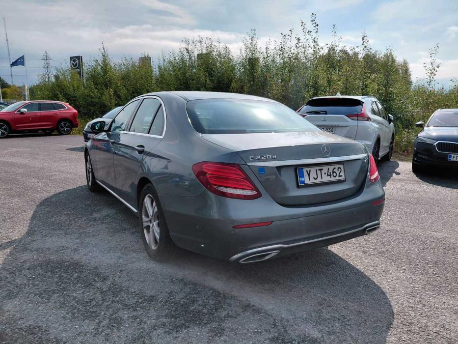 MERCEDES-BENZ E 2016